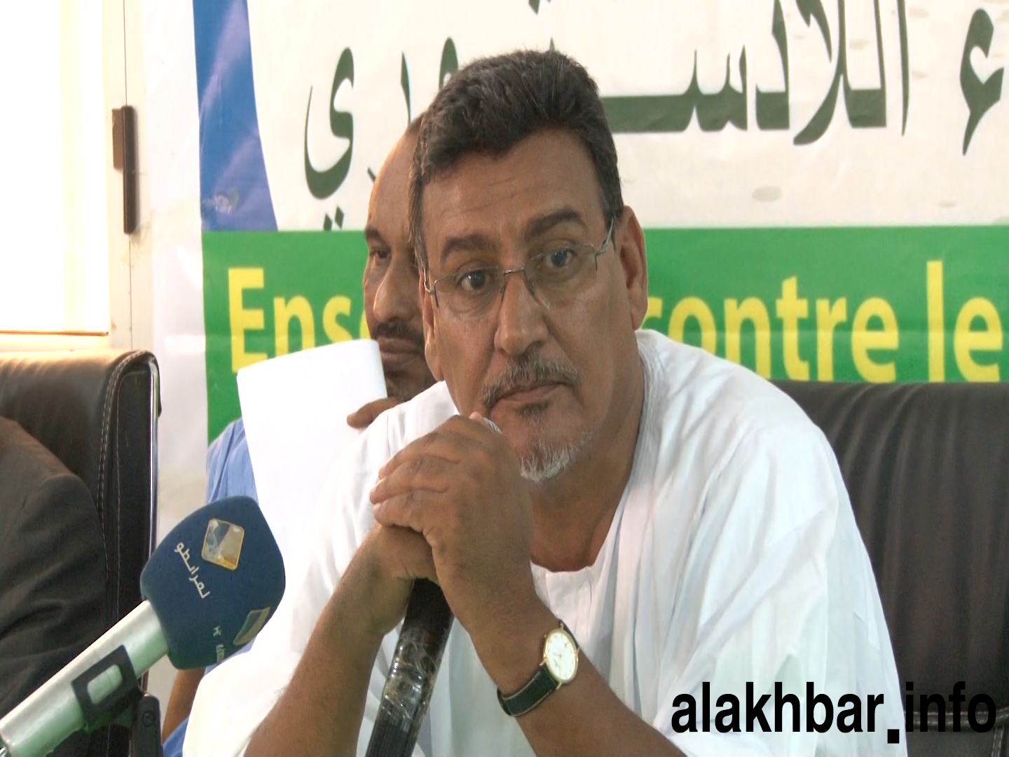 نائب رئيس حزب تكتل القوى الديمقراطية محمد محمود ولد امات خلال مؤتمر صحفي سابق (الأخبار - أرشيف)