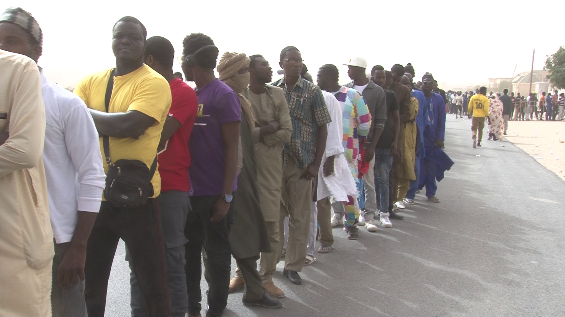 آلاف السنغاليين يصوتون بموريتانيا عبر عشرات مكاتب التصويت
