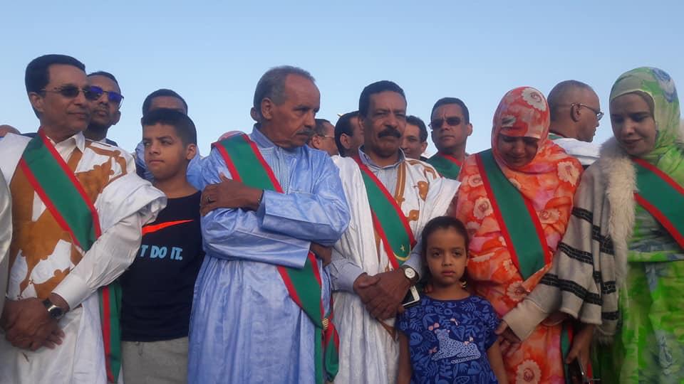 رئيس البرلمان أحضر أبنائه للمسيرة 