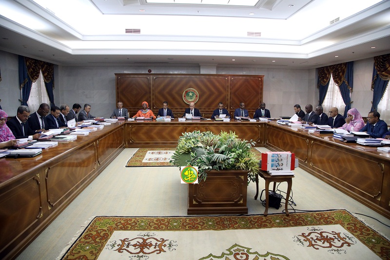 مجلس الوزراء خلال اجتماعه اليوم في القصر الرئاسي (وما)
