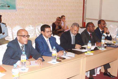 وزير الصحة وعدد من معاونيه خلال افتتاح اليوم التفكيري في نواكشوط (وما)