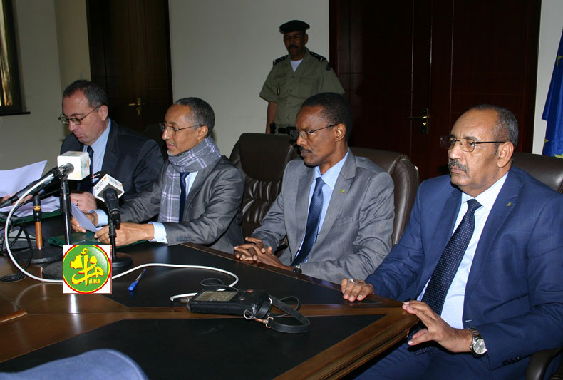 وزير الداخلية، ووزير العدل، والوزير المنتدب للميزانية، والمدير العام للتعاون الدولي والتنمية بمفوضية الاتحاد الاوروبي (وما)