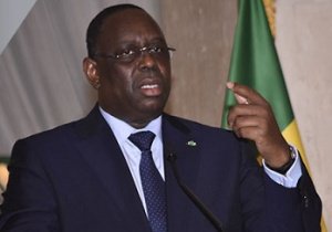 الرئيس السنغالي ماكي صال خلال مؤتمر صحفي بالعاصمة داكار.
