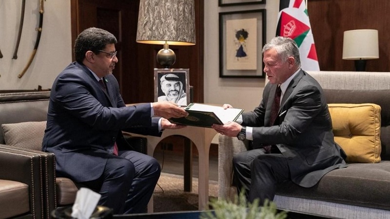 ولد محم يسلم الرسالة الخاصة من الرئيس ولد عبد العزيز لملك الأردن عبد الله الثاني