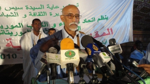 الشاعر الراحل كابر هاشم الرئيس الأسبق لاتحاد الأدباء والكتاب الموريتانيين