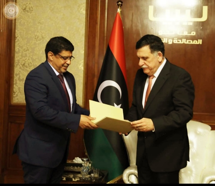 ولد محم يسلم رسالة خاصة لرئيس المجلس الرئاسي لحكومة الوفاق الوطني في ليبيا فائز مصطفى السراج