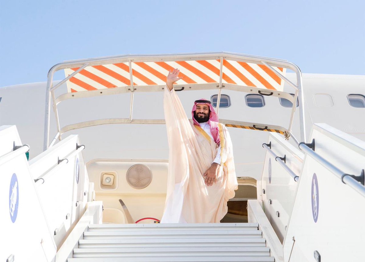ولي العهد السعودي يغادر مطار نواكشوط متوجها إلى الجزائر
