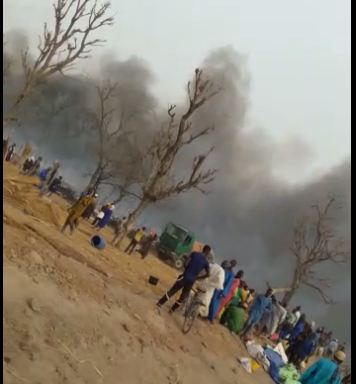 جانب من الحريق الذي أتى على ممتلكات عدد من التجار الموريتانيين