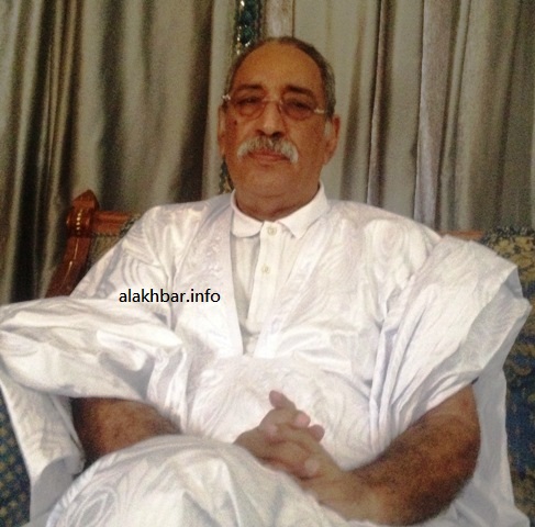 رئيس موريتانيا الأسبق اعل ولد محمد فال خلال مقابلته مع صحيفة "الأخبار إنفو" صباح الثلاثاء الماضي