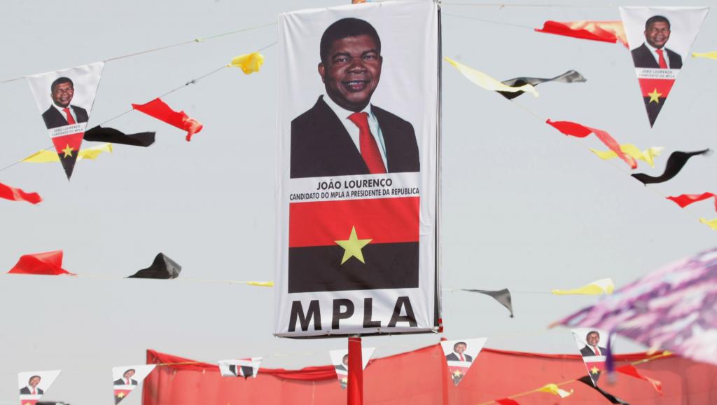 اجواوو لورانشو الرئيس الجديد لأنغولا.