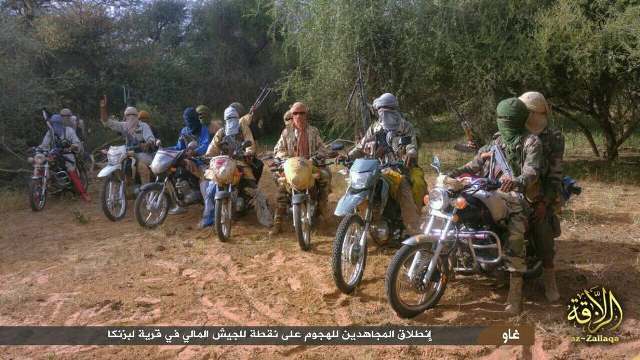 مقاتلون تابعون لجماعة "نصرة الإسلام والمسلمين" الناشطة في شمال مالي