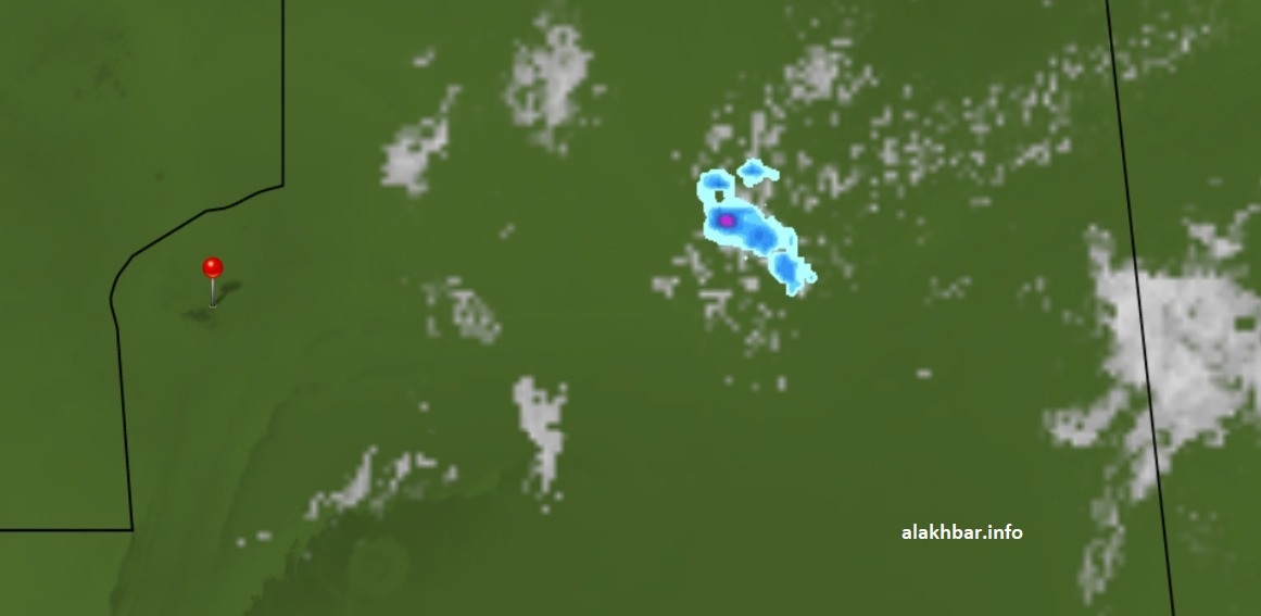خارطة انتشار السحب الماطرة عند الساعة: 14:55، الإشارة عند مدينة الزويرات