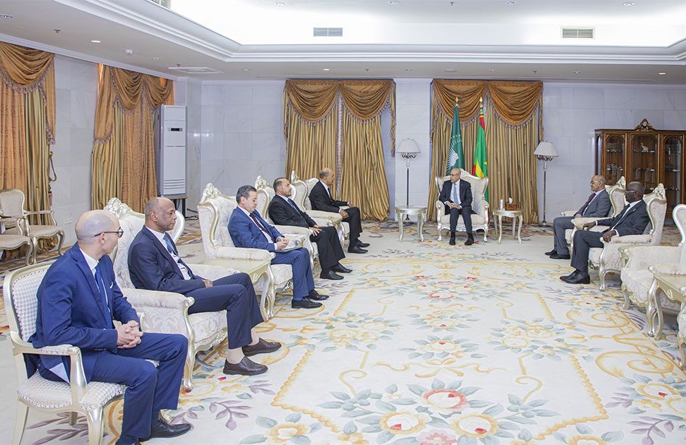 الرئيس محمد ولد الغزواني خلال استقباله لنائب رئيس المجلس الرئاسي الليبي موسى الكوني