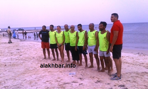 جانب من المشاركين في مسابقة السباحة مساء اليوم على شاطئ كبانو1/ الأخبار