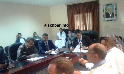 جانب من الإجتماع الذي عقده الوالي بالولاية وحضرته السلطات الأمنية والإدارية والمنتخبون / الأخبار