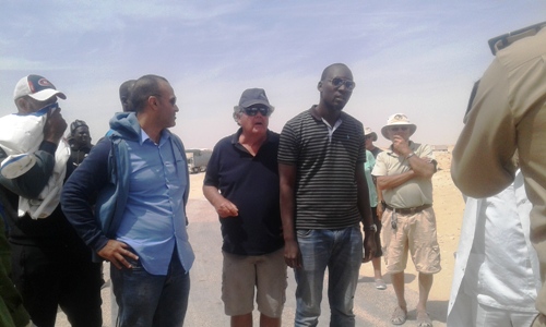 تزامن وصول السلطات الإدارية مع تجمهر بعض الداخلين عند المعبر الحدودي وبعضهم موريتاني/ الأخبار