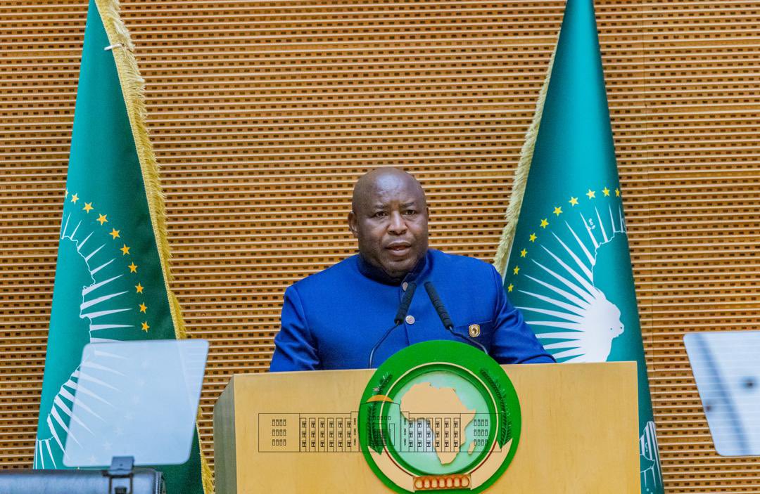 إيفاريست ندايشيميي: رئيس الاتحاد الإفريقي 