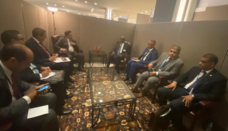 وزير الخارجية الموريتاني خلال لقائه مع نظيره المغربي في نيويورك (وما)