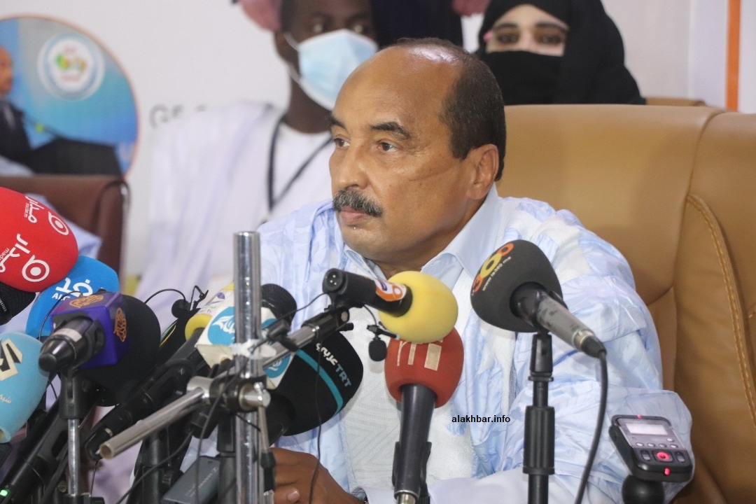 الرئيس السابق محمد ولد عبد العزيز خلال مؤتمر صحفي سابق (الأخبار - أرشيف)