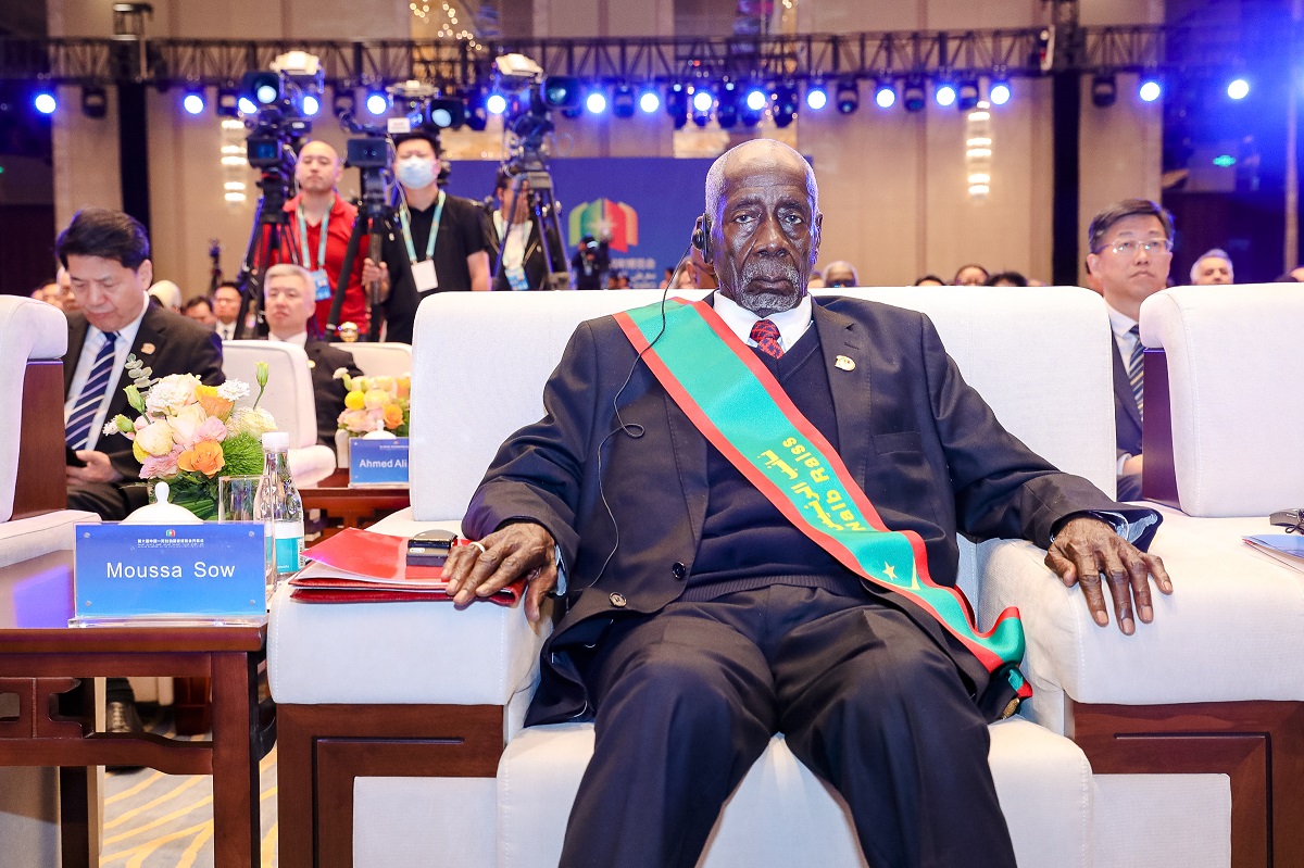 النائب الأول لرئيس البرلمان الموريتاني موسى دمب صو خلال حفل افتتاح المعرض (الأخبار)