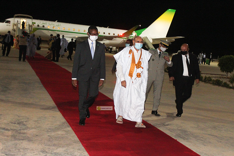 الرئيس محمد ولد الغزواني في المطار عائدا من انيامي (وما)