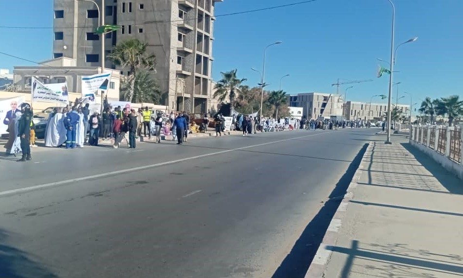 جانب من الاستقبالات الشعبية اليوم التي خصصت للرئيس محمد ولد الغزواني في نواذيبو/ الأخبار