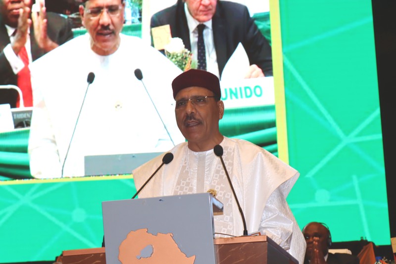 محمد بازوم: رئيس النيجر