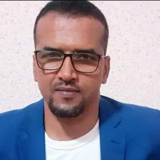 عابدين محمد أحمد فال - أستاذ لغات وإعلامي مستقل