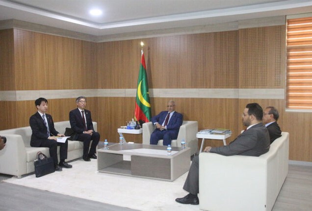 رئيس البرلمان محمد ولد مكت خلال لقائه مع السفير الياباني أوتشيدا هيرويـوكي