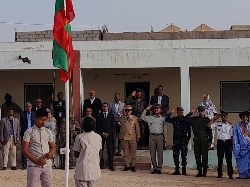 تم رفع العلم الوطني صباح اليوم في مدرسة عمار في مدينة نواذيبو/ الأخبار