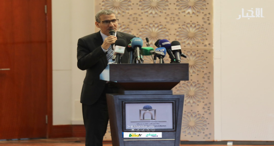 محافظ البنك المركزي الموريتاني محمد الأمين الذهبي خلال خطابه اليوم (الأخبار)