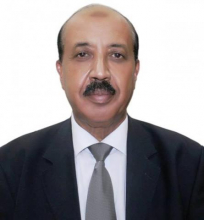 رئيس اللجنة الدبلوماسي والإعلامي أحمد ولد المصطفى