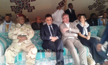 من اليمين النائب الإسباني رفقة حرمه ووالي الولاية وقائد المنطقة العسكرية الأولى/ الأخبار