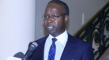 الوزير الأول السنغالي: محمد بون عبد الله ديون.