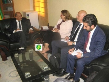 وفد اليونسكو خلال لقائه مع وزير التهذيب إسلم ولد سيدي المختار في مكتبه بنواكشوط (وما)