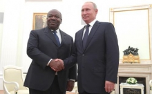 الرئيسان الغابوني علي بونغو أونديمبا والروسي فلاديمير بوتين.