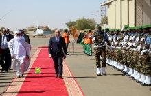 الرئيس الموريتاني محمد ولد الغزواني لدى وصوله النيجر اليوم الأحد (وما)
