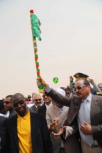 الرئيس الموريتاني محمد ولد عبد العزيز خلال إعطائه إشارة انطلاقة الحملة الزراعية (وما)