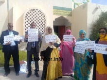 جانب من وقفة احتجاجية لمعلمين منخرطين في النقابة الحرة للمعلمين الموريتانيين / تصوير الأخبار