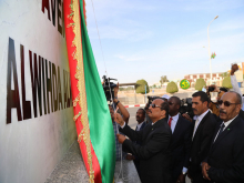 الرئيس ولد عبد العزيز يزيح الستار عن الاسم الجديد للشارع وهو "شارع الوحدة الوطنية" (وما)