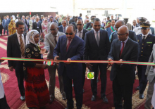 الرئيس محمد ولد عبد العزيز خلال تدشبن مركز أمراض القلب شمالي نواكشوط (وما)