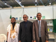 السفير الموريتاني في الكويت حامد حاموني مع ممثلي موريتانيا في المعرض