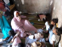 الناها بنت مسعود فقدت زوجها وأقعدها المرض وبقي أبنائها دون معيل