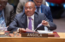 وزير خارجية أنغولا إمانيول دومينغو أوغوستو