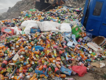 جانب من المواد منتهية الصلاحية تم أمس اتلافها في نواذيبو/ الأخبار