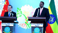 ورقنه جيبو وزير الخارجية الأثيوبي ونظيره الصيني يانغ بي.