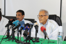 رئيس حزب تكتل القوى الديمقراطية أحمد ولد داداه خلال مؤتمر صحفي اليوم الثلاثاء (الأخبار)