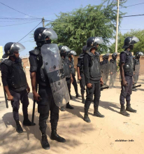 أفراد من شرطة مكافحة الشغب خلال انتشار سابق لهم بنواكشوط (الأخبار - أرشيف)