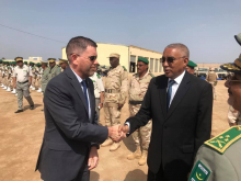 وزير الدفاع يحي ولد حدمين، والسفير الأمريكي في نواكشوط مايكل دودمان 