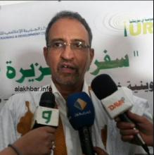 الإعلامي الموريتاني محمذن بابا ولد أشفغ